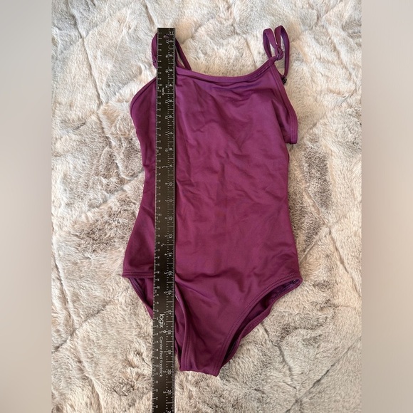 Eurotard Girls 7-10 Medium plum purple leotard dance ballet gymnastics - Picture 2 of 7